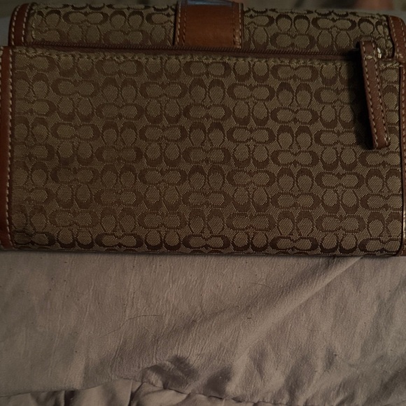 Vintage Coach Brown and Tan Wallet - Picture 3 of 3